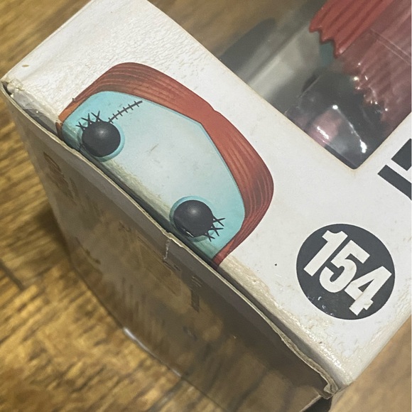 Nightshade Sally Funko Pop - Picture 6 of 9